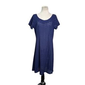Blue eyelet short sleeves round neck knee length size large